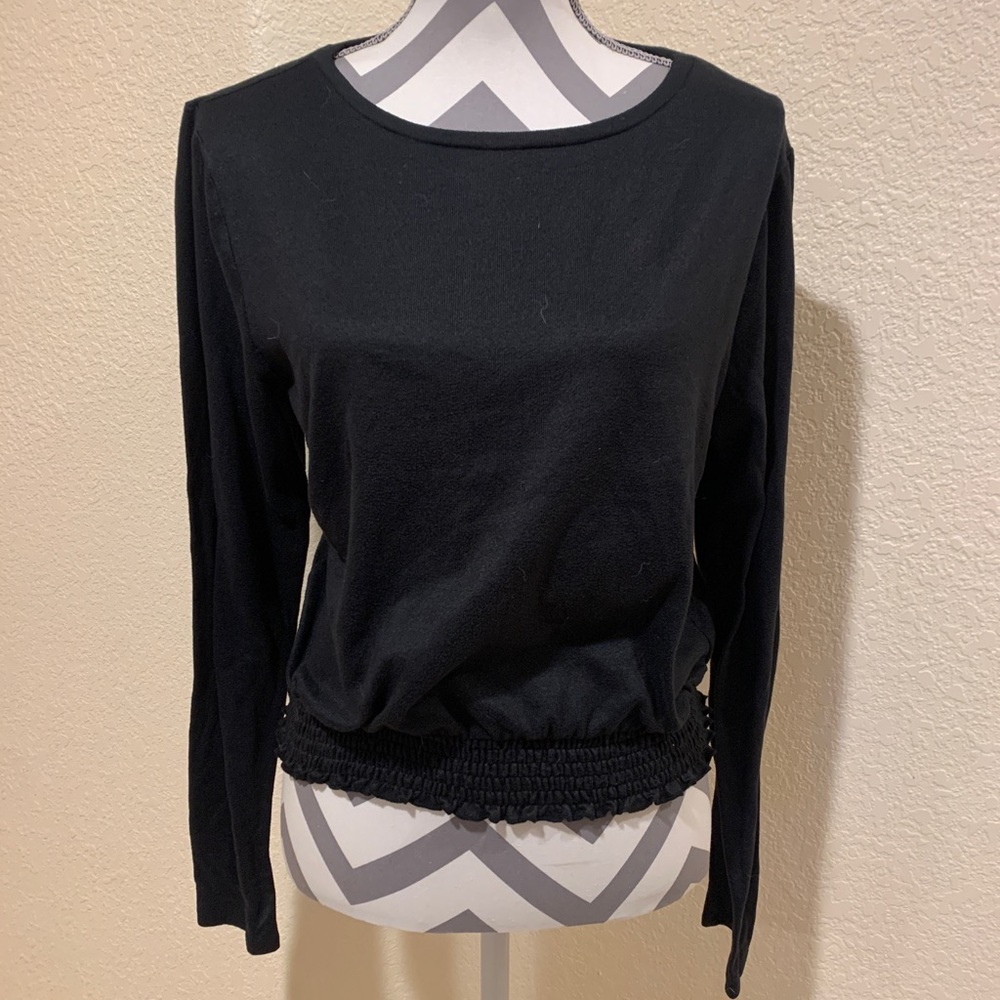 Black long sleeve top with synched waist size extra large
